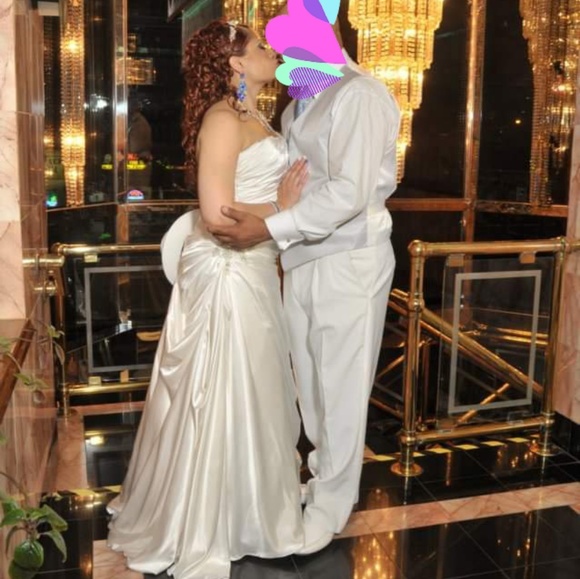 👰💍Maggie Sottero Desirae Imperial Bridal gown - Picture 5 of 8